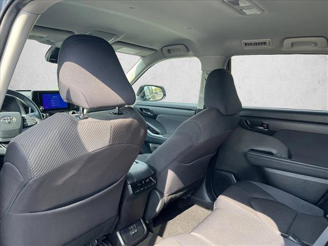 Certified 2025 Toyota Highlander LE image 20