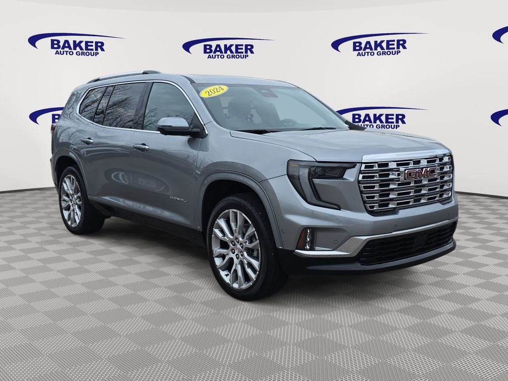 Used 2024 GMC Acadia Denali w/ Super Cruise Package image 3