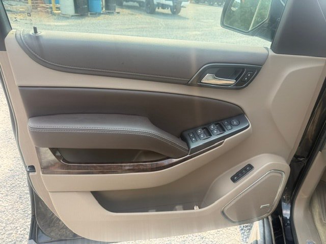 Used 2018 Chevrolet Suburban LT AWD/4WD image 17