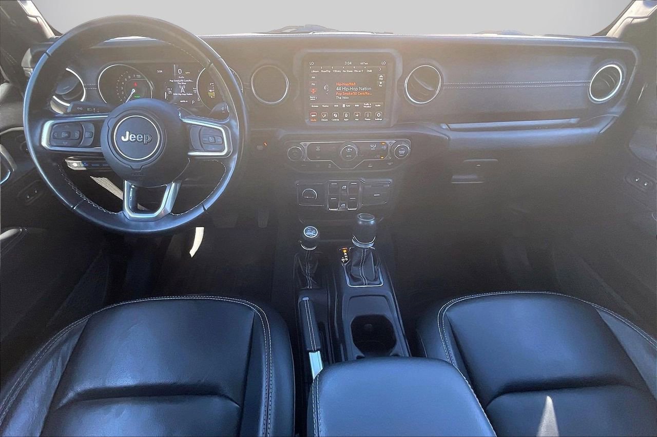Used 2022 Jeep Wrangler Unlimited Sahara image 16
