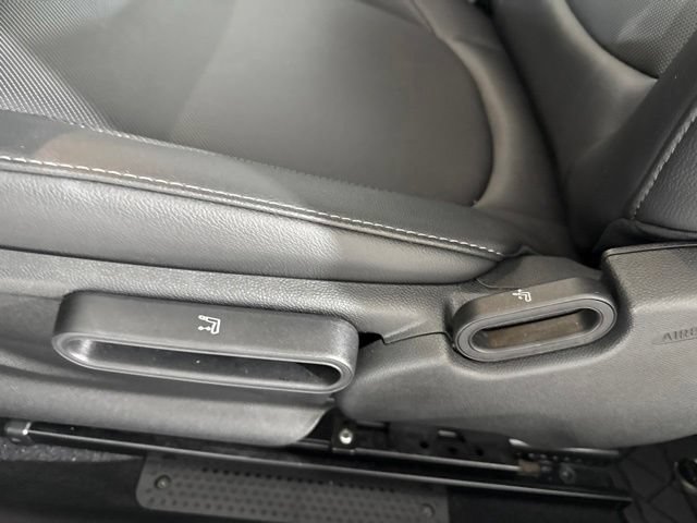 Used 2022 MINI Cooper 2-Door Hardtop FWD image 18