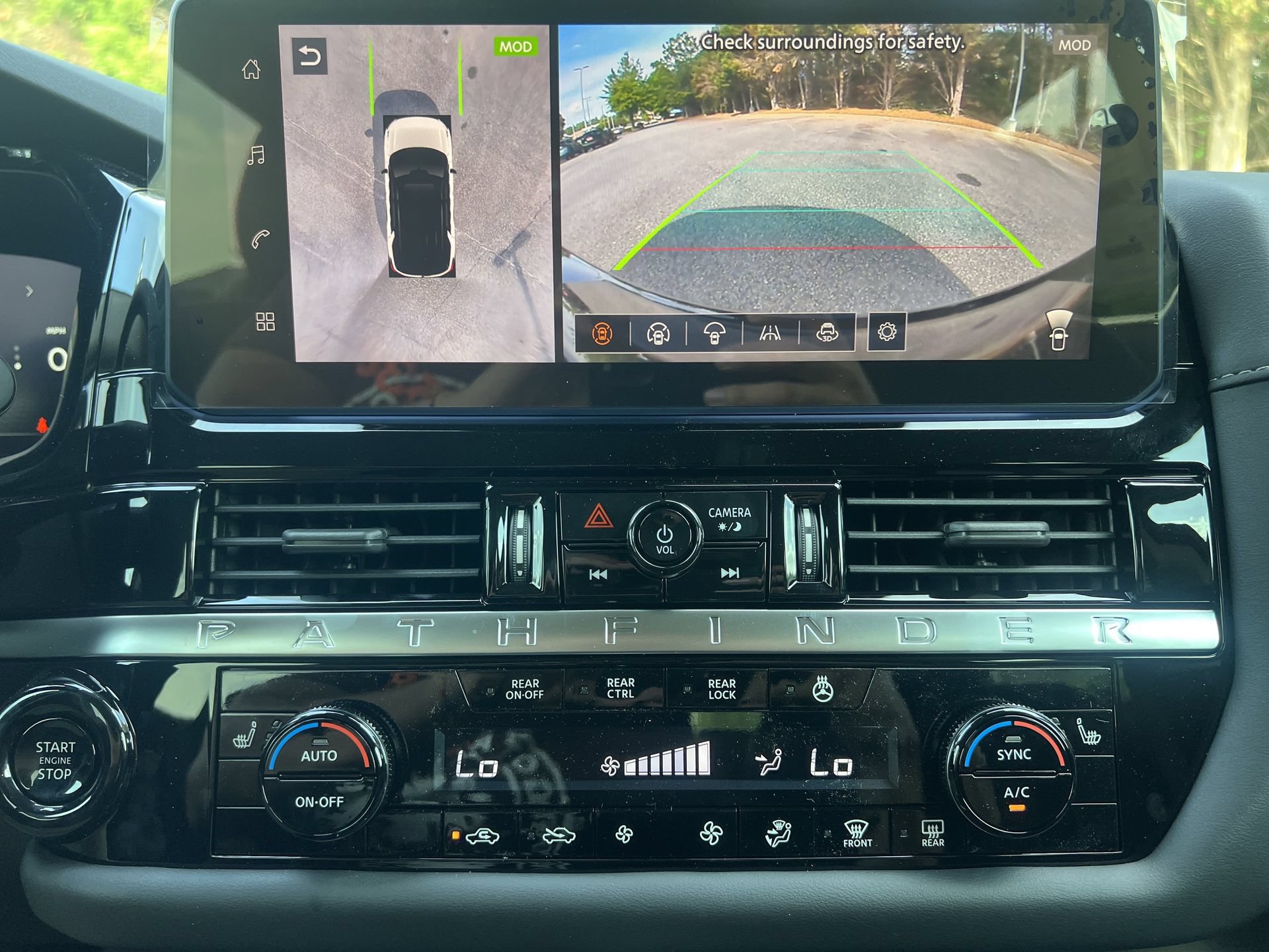 New 2026 Nissan Pathfinder SL AWD/4WD image 4