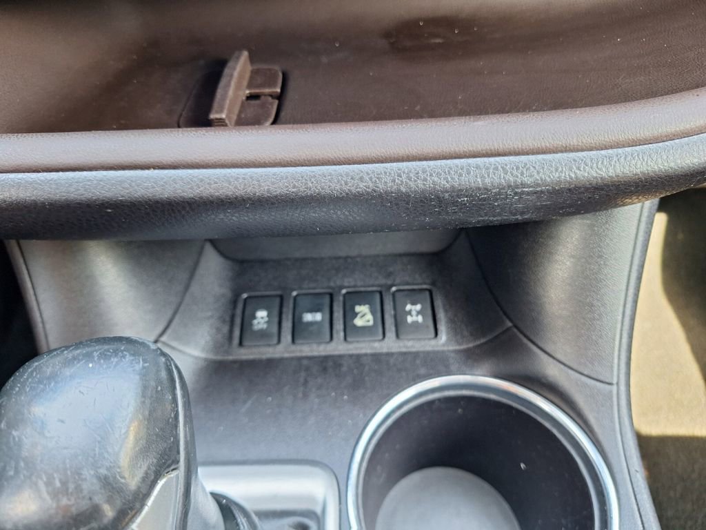 Used 2016 Toyota Highlander Limited Platinum image 17