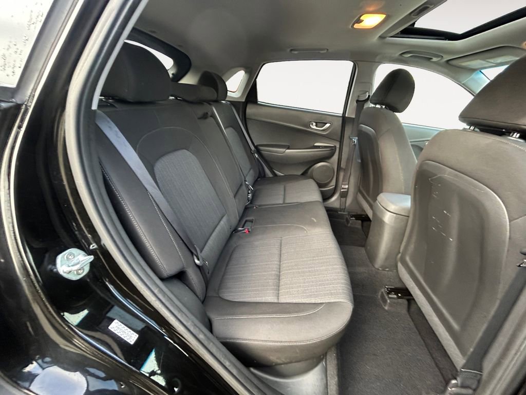 Used 2022 Hyundai Kona SEL w/ Convenience Package image 12