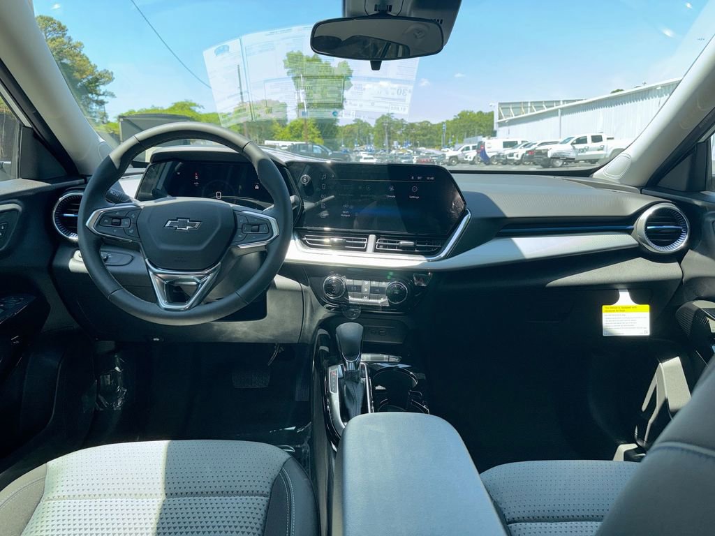 New 2026 Chevrolet Trax LT FWD image 31