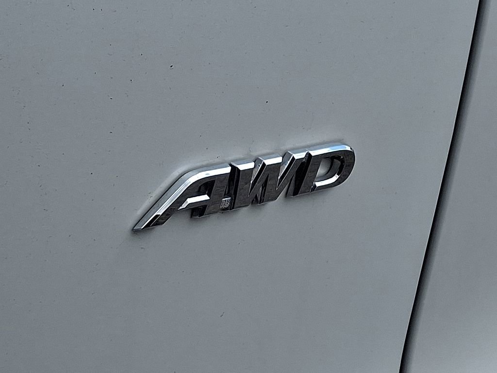 Used 2022 Toyota Corolla Cross L AWD/4WD image 36
