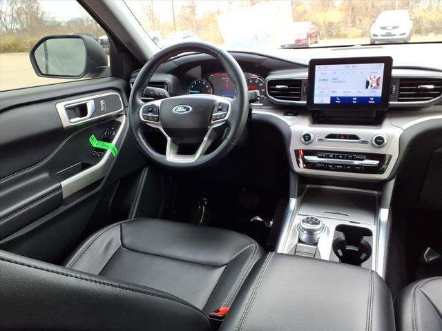 Used 2024 Ford Explorer XLT w/ Equipment Group 202A image 11