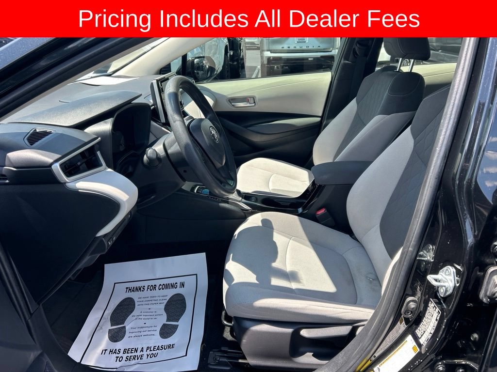 Used 2021 Toyota Corolla LE FWD image 3