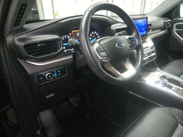 Used 2023 Ford Explorer XLT w/ Equipment Group 202A image 19