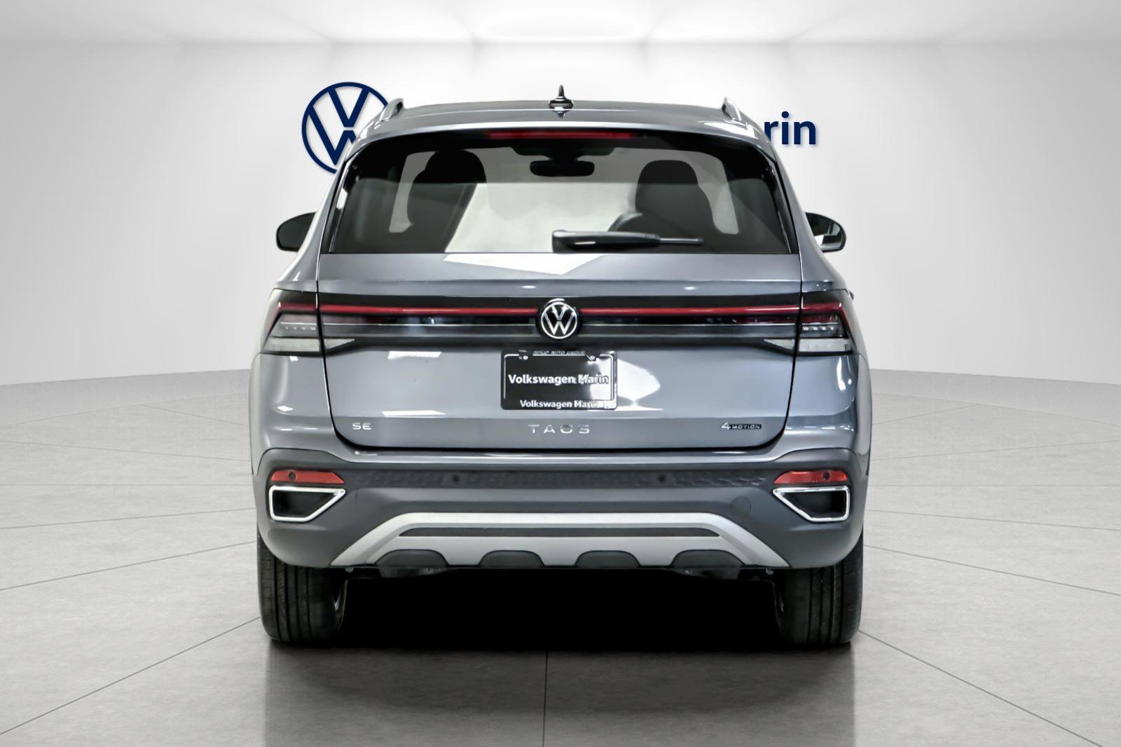 New 2026 Volkswagen Taos SE image 4