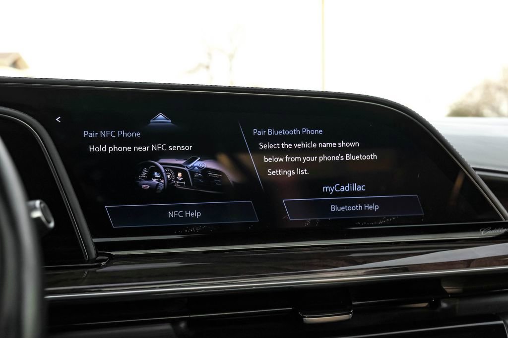 Used 2021 Cadillac Escalade Sport Platinum w/ LPO, Floor Liner Package image 38