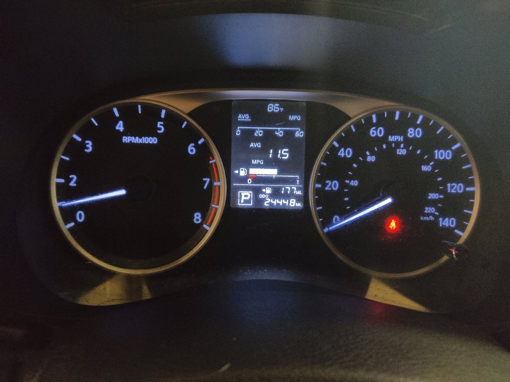 Used 2021 Nissan Versa S FWD image 23