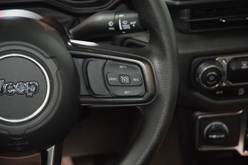 Used 2025 Jeep Wrangler Sport AWD/4WD image 35