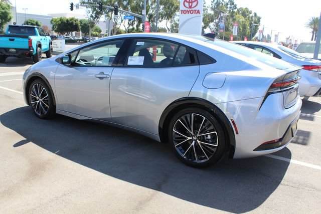 New 2027 Toyota Prius Limited w/ Limited Premium Package FWD image 5
