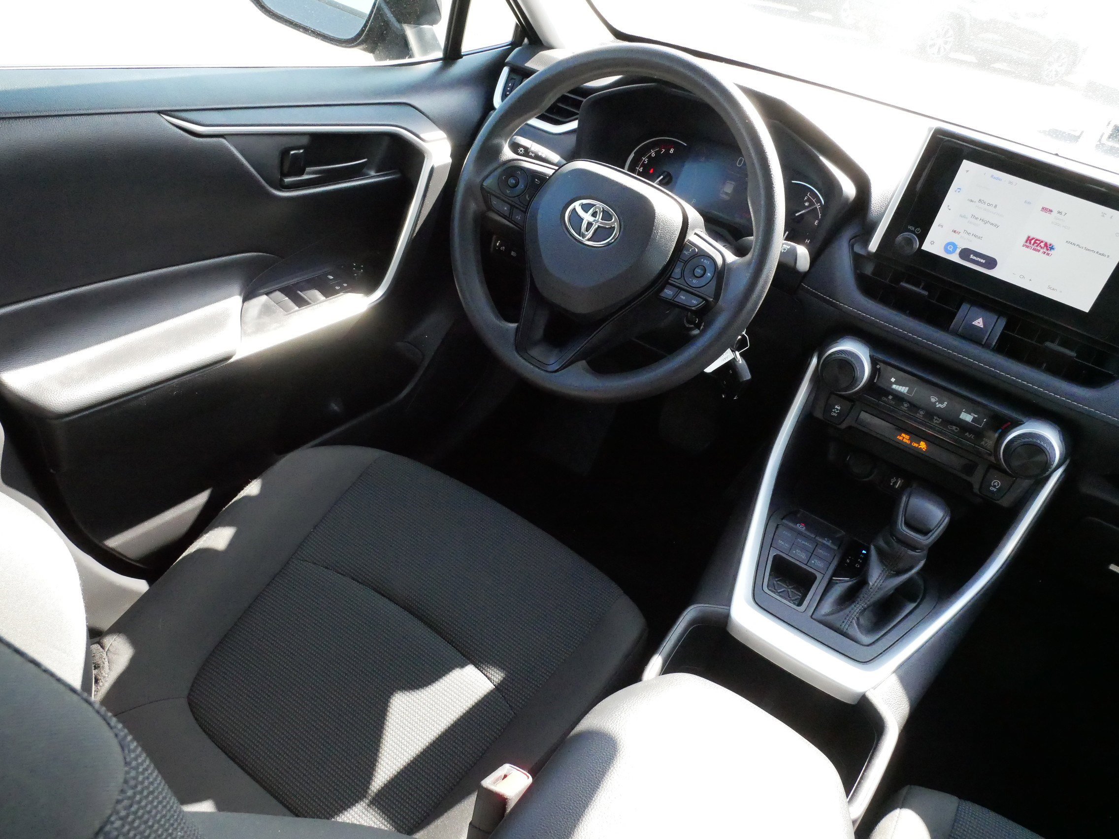 Certified 2024 Toyota RAV4 LE AWD/4WD image 9