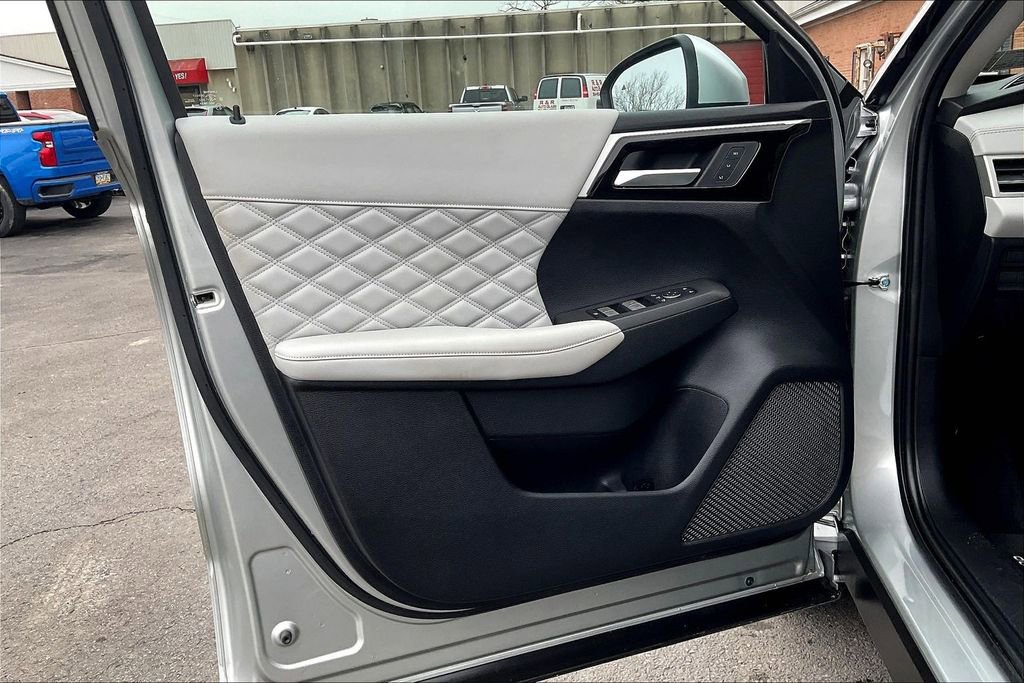 Used 2022 Mitsubishi Outlander SEL image 22