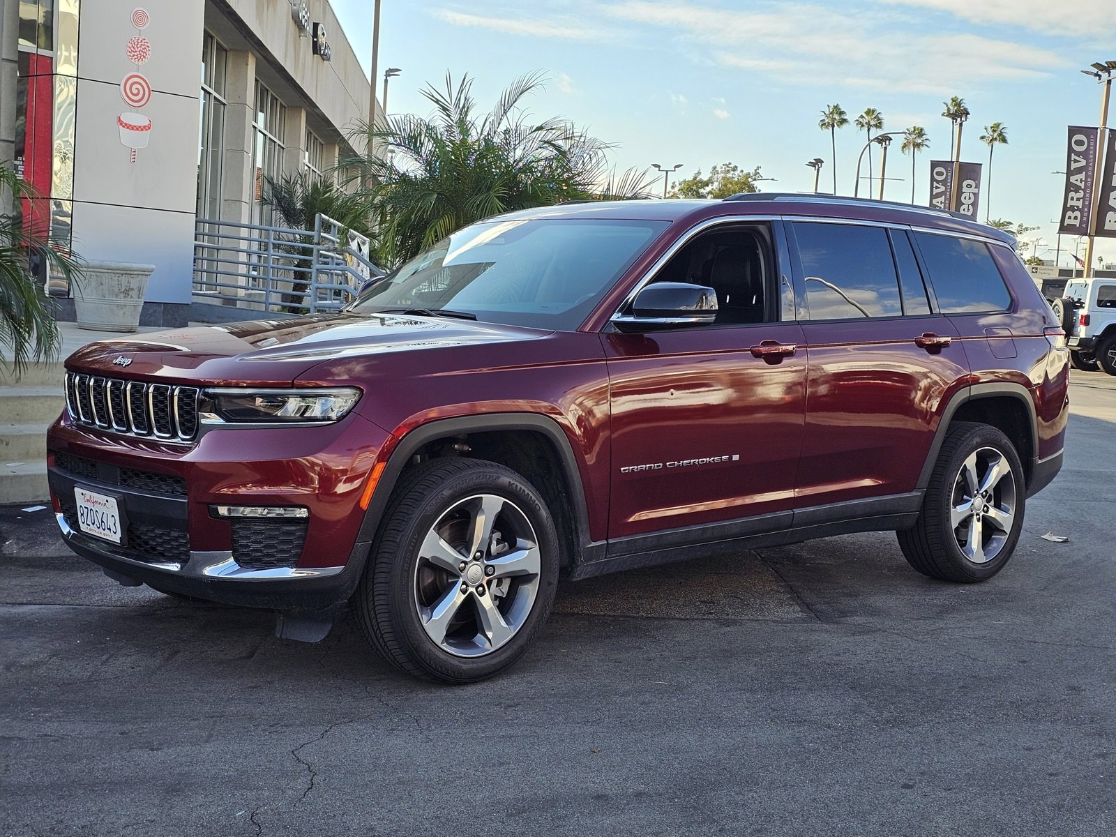 Used 2021 Jeep Grand Cherokee L Limited image 3