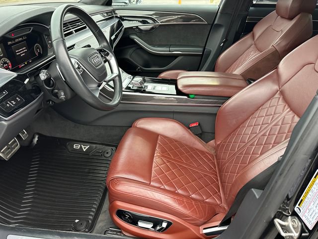 Used 2021 Audi S8 L image 22