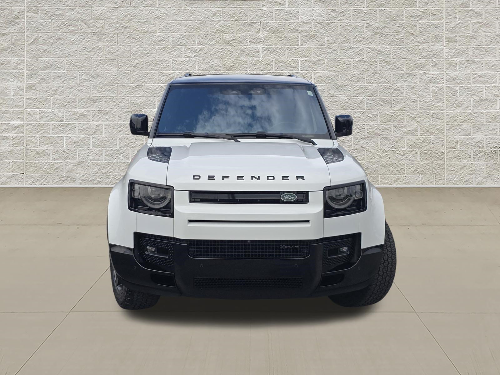 Used 2022 Land Rover Defender 110 X-Dynamic HSE AWD/4WD image 2