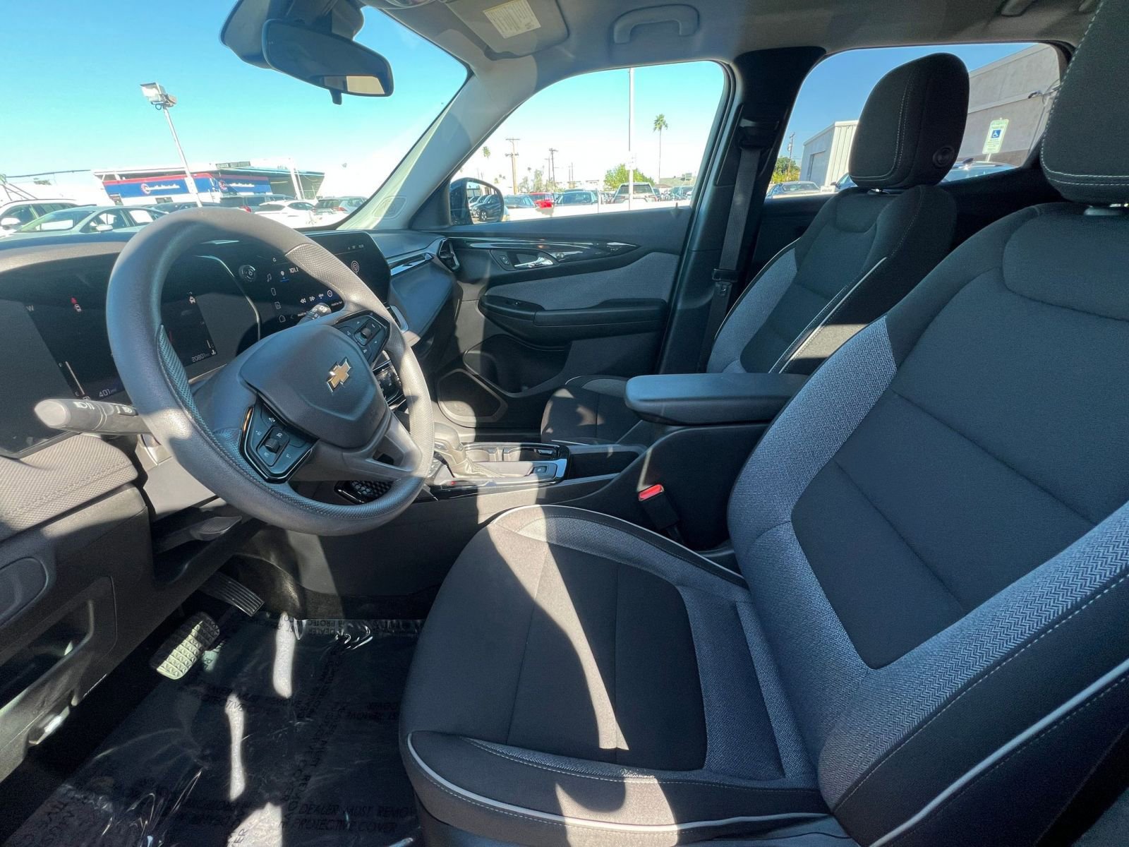 Used 2025 Chevrolet TrailBlazer LT image 27