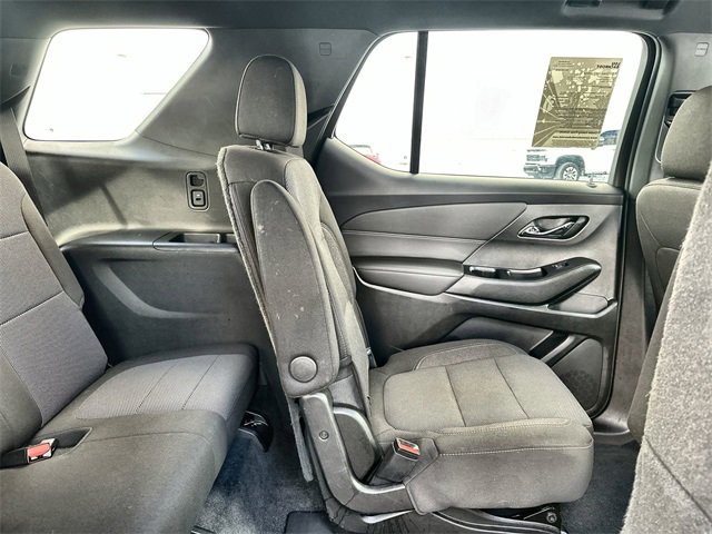 Used 2023 Chevrolet Traverse LT image 34