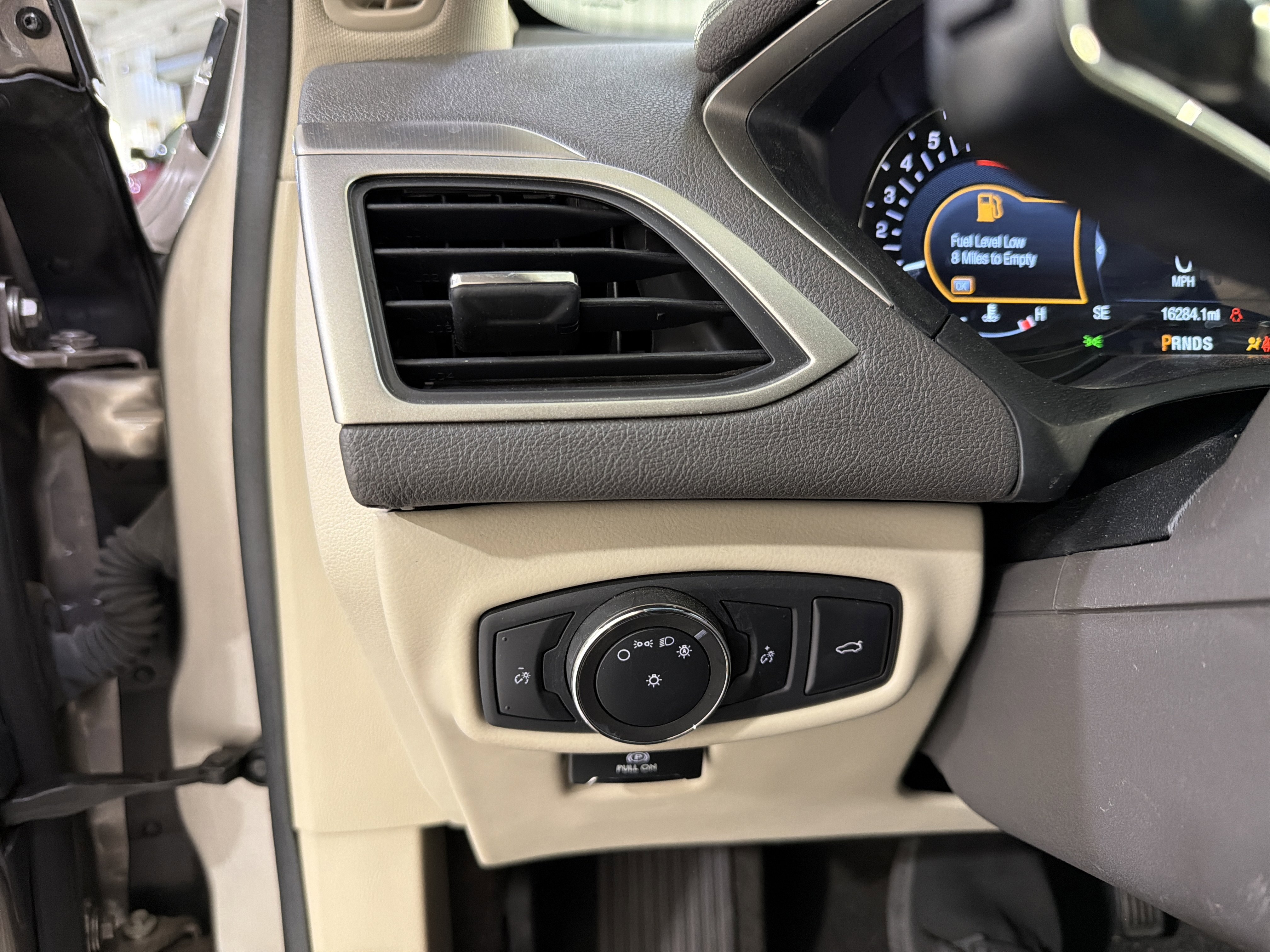 Used 2020 Lincoln MKZ w/ Convenience Package FWD image 20