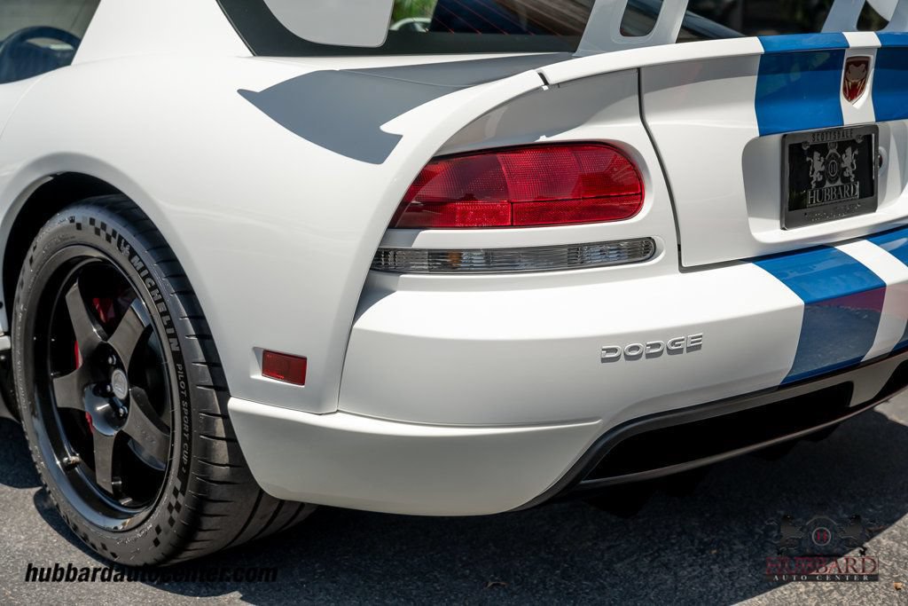 Used 2009 Dodge Viper ACR RWD image 40