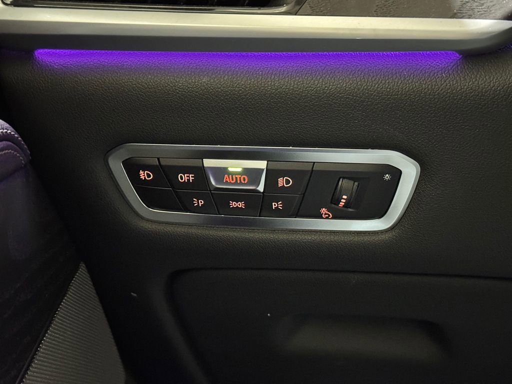 Used 2021 BMW X7 xDrive40i w/ Premium Package image 19