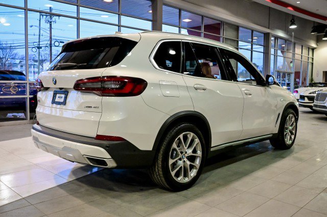 Used 2022 BMW X5 xDrive40i w/ Premium Package AWD/4WD image 5