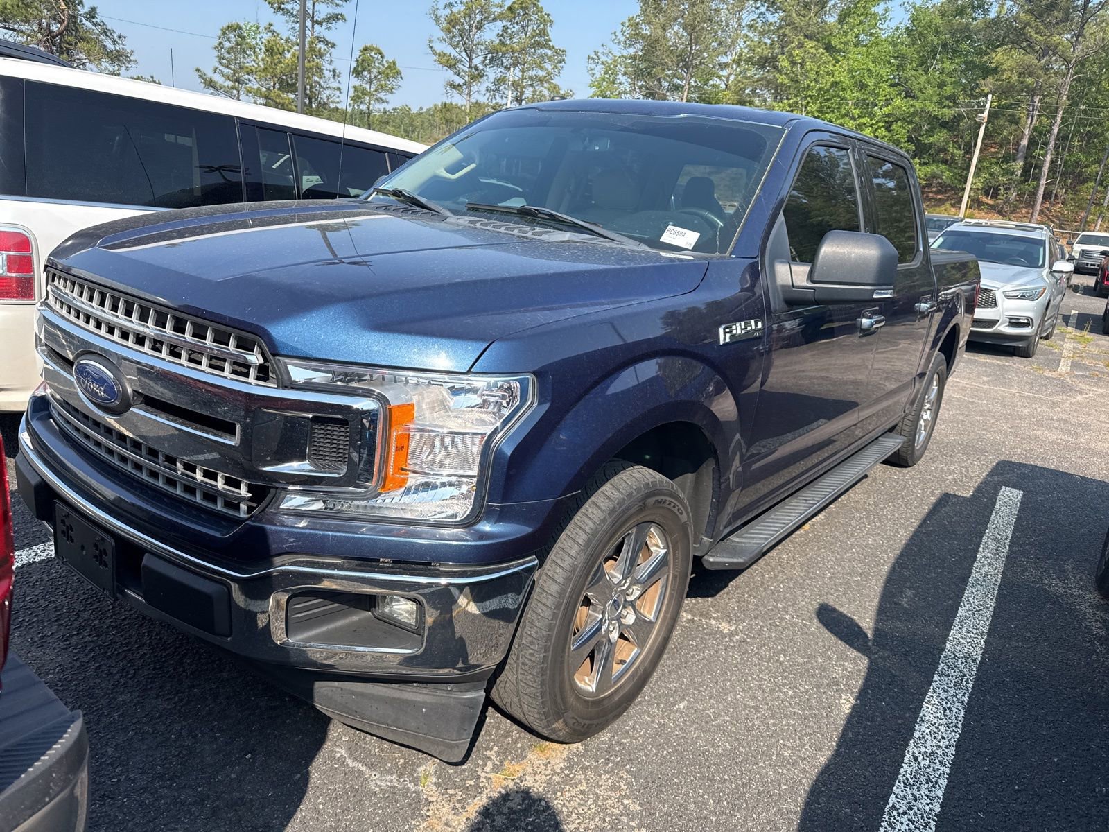Used 2018 Ford F150 XLT w/ Equipment Group 302A Luxury RWD image 2