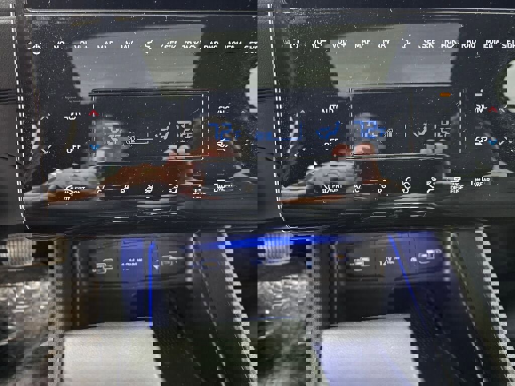 Used 2022 Hyundai Santa Cruz Limited image 24