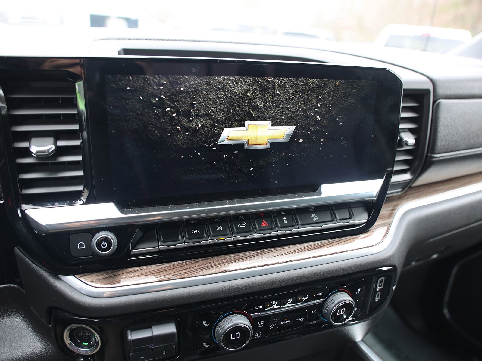 Used 2025 Chevrolet Silverado 1500 LT Trail Boss w/ Convenience Package II image 30