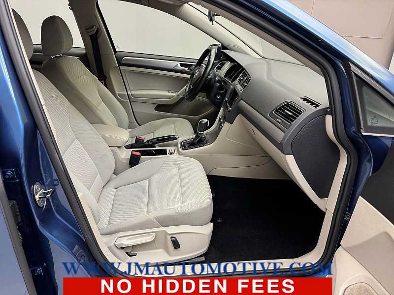 Used 2017 Volkswagen Golf S AWD/4WD image 19