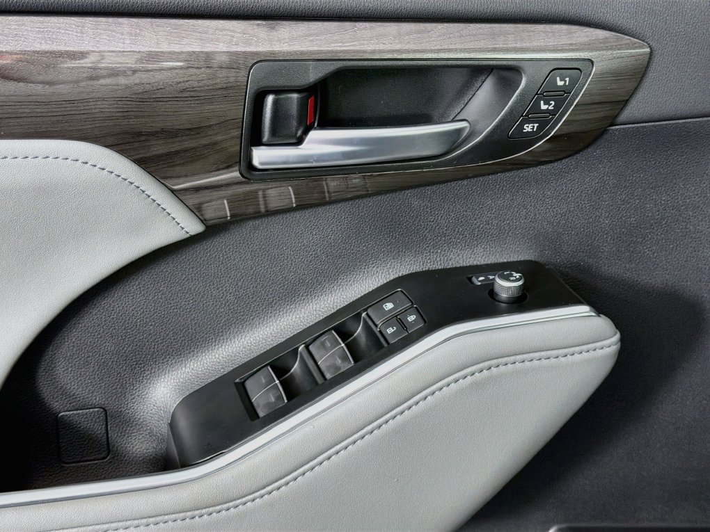 New 2026 Toyota Highlander Limited AWD/4WD image 22
