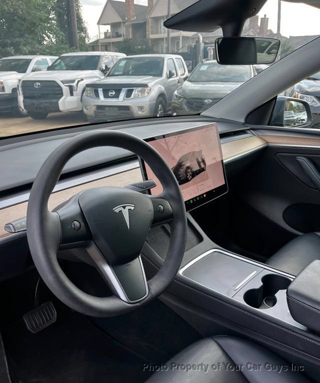 Used 2023 Tesla Model Y AWD image 23