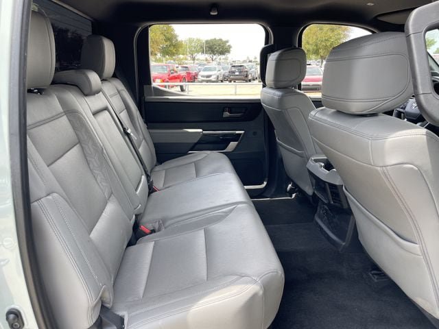 Used 2025 Toyota Tundra Limited AWD/4WD image 27