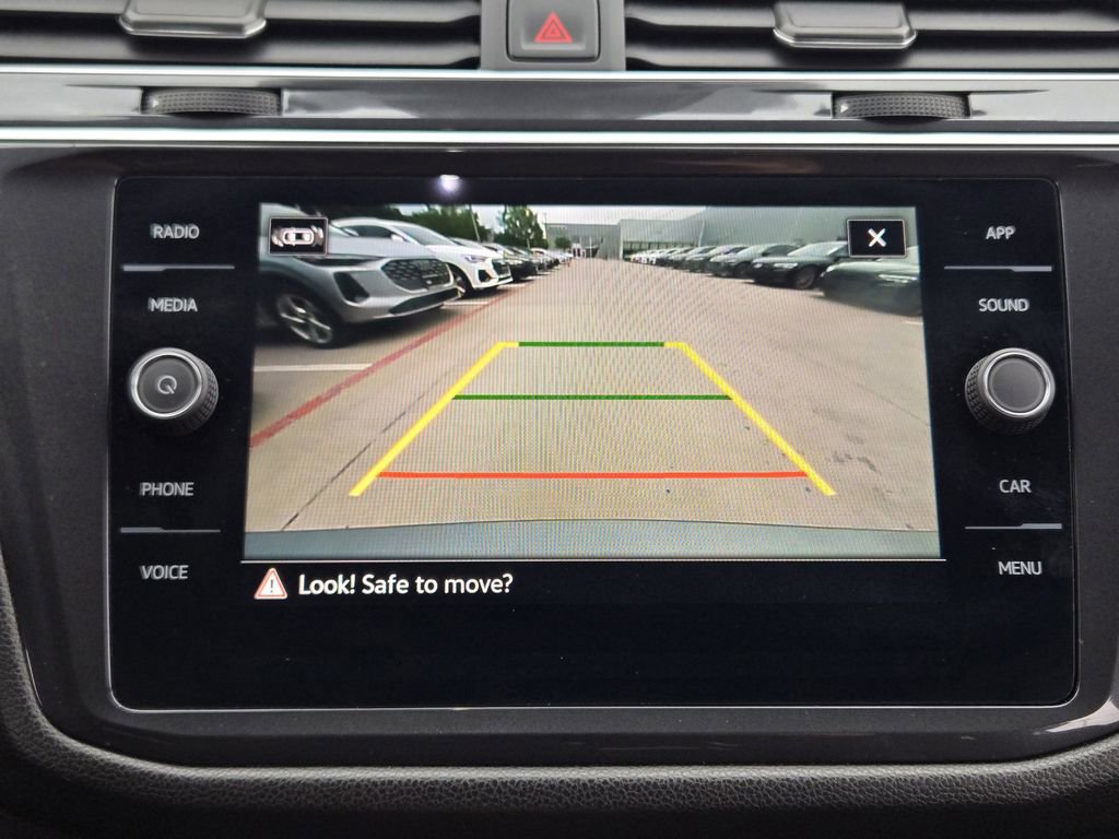 Used 2024 Volkswagen Tiguan SE R-Line AWD/4WD image 23