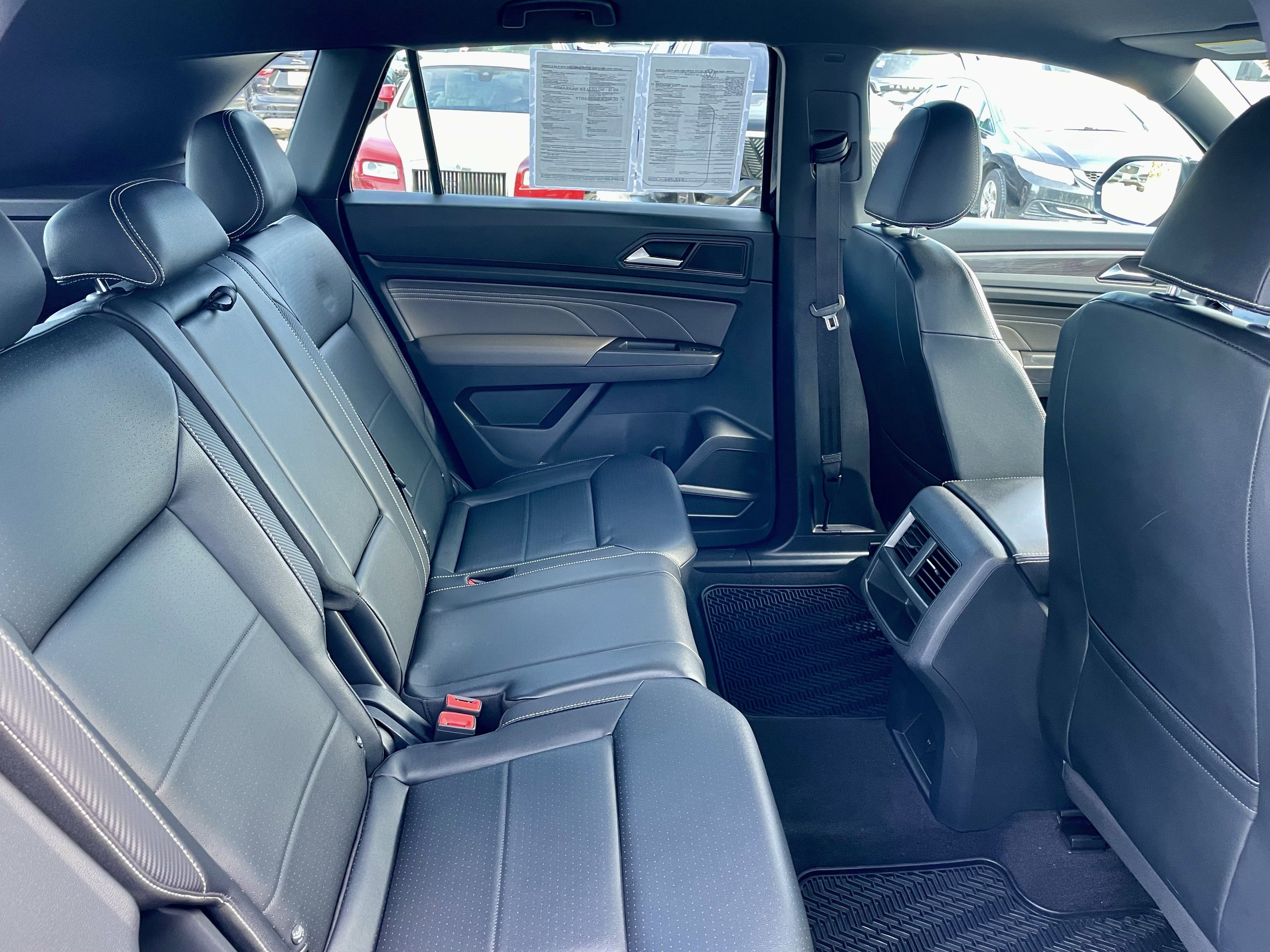 Used 2022 Volkswagen Atlas Cross Sport SE image 29