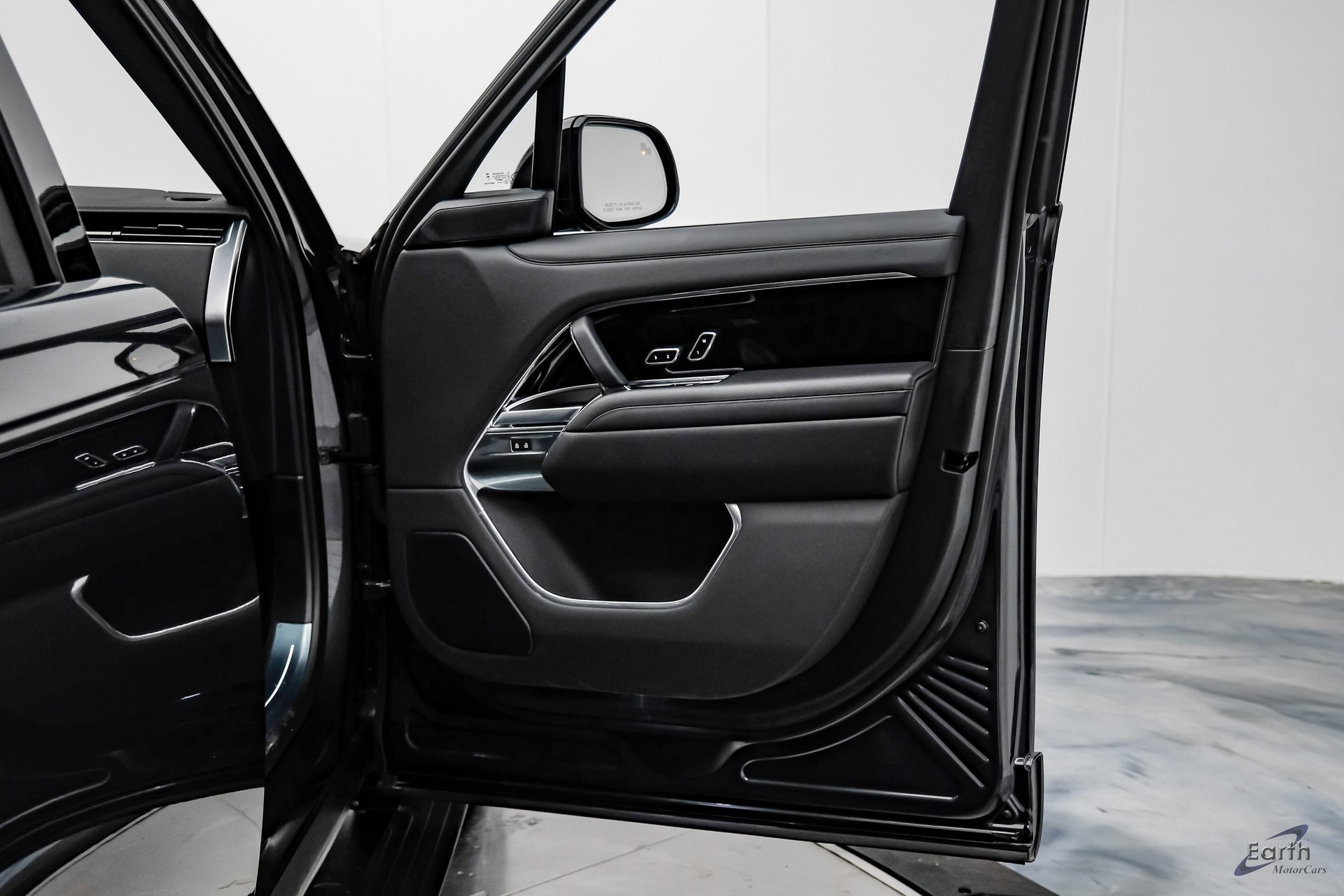 Used 2023 Land Rover Range Rover Autobiography image 79