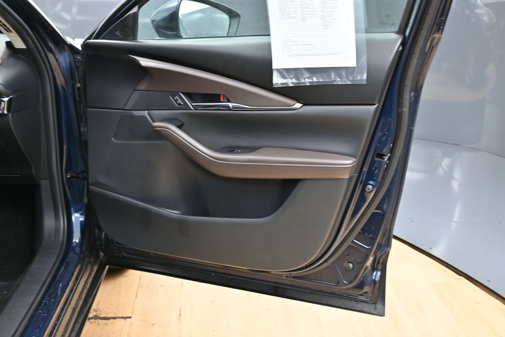 Used 2023 MAZDA CX-30 AWD 2.5 S w/ Premium Package image 37
