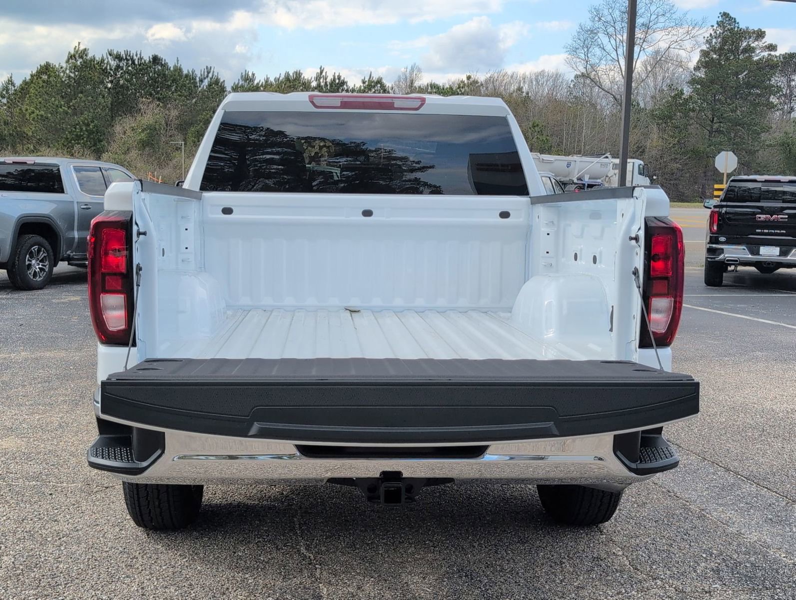 New 2026 GMC Sierra 1500 Pro w/ Pro Value Package image 5