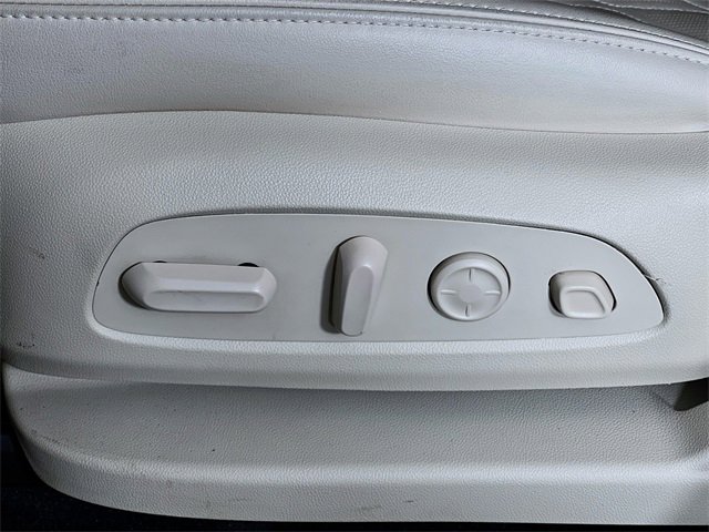 Used 2023 Buick Enclave Avenir w/ Avenir Technology Package image 11