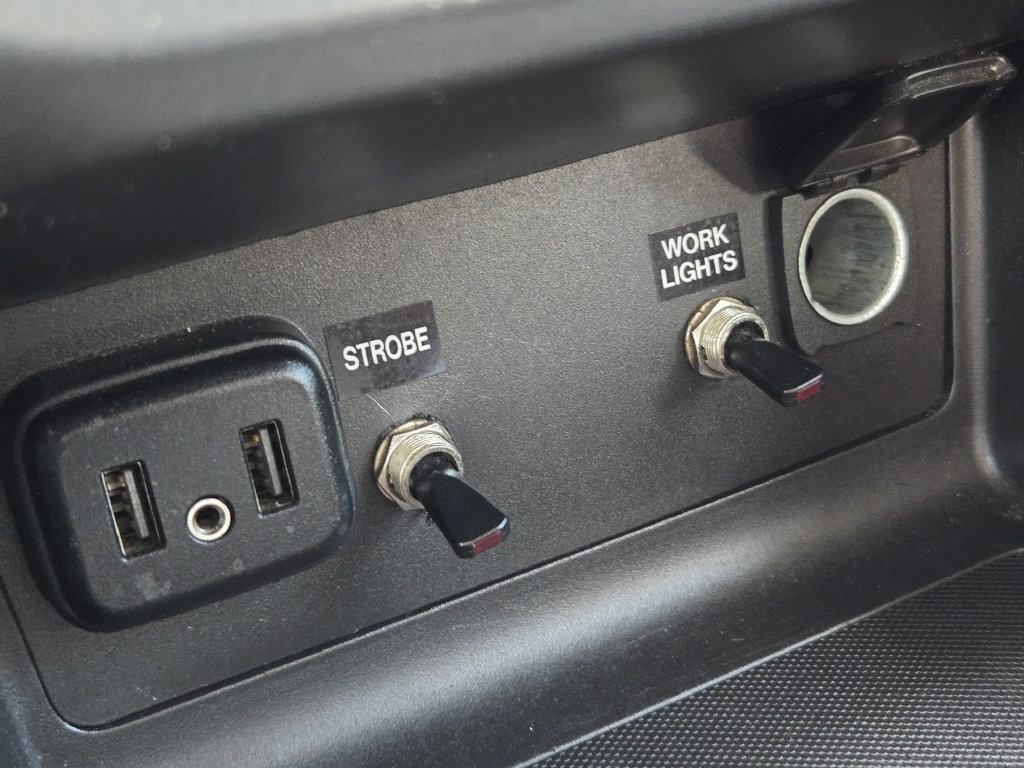 Used 2022 Chevrolet Colorado LT w/ Fleet Safety Package RWD image 20