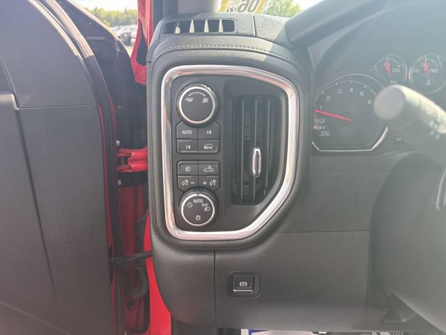 Used 2019 Chevrolet Silverado 1500 RST w/ All-Star Edition AWD/4WD image 18