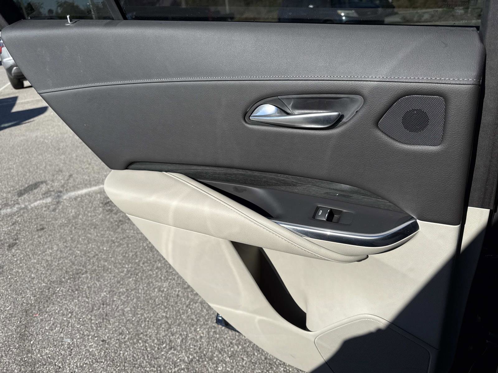 Used 2019 Cadillac XT4 Premium Luxury w/ Technology Package image 9