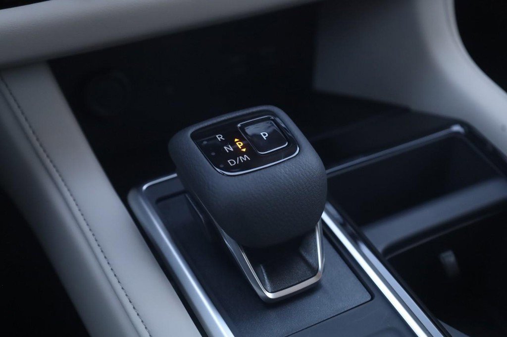 New 2026 Nissan Pathfinder SL image 19