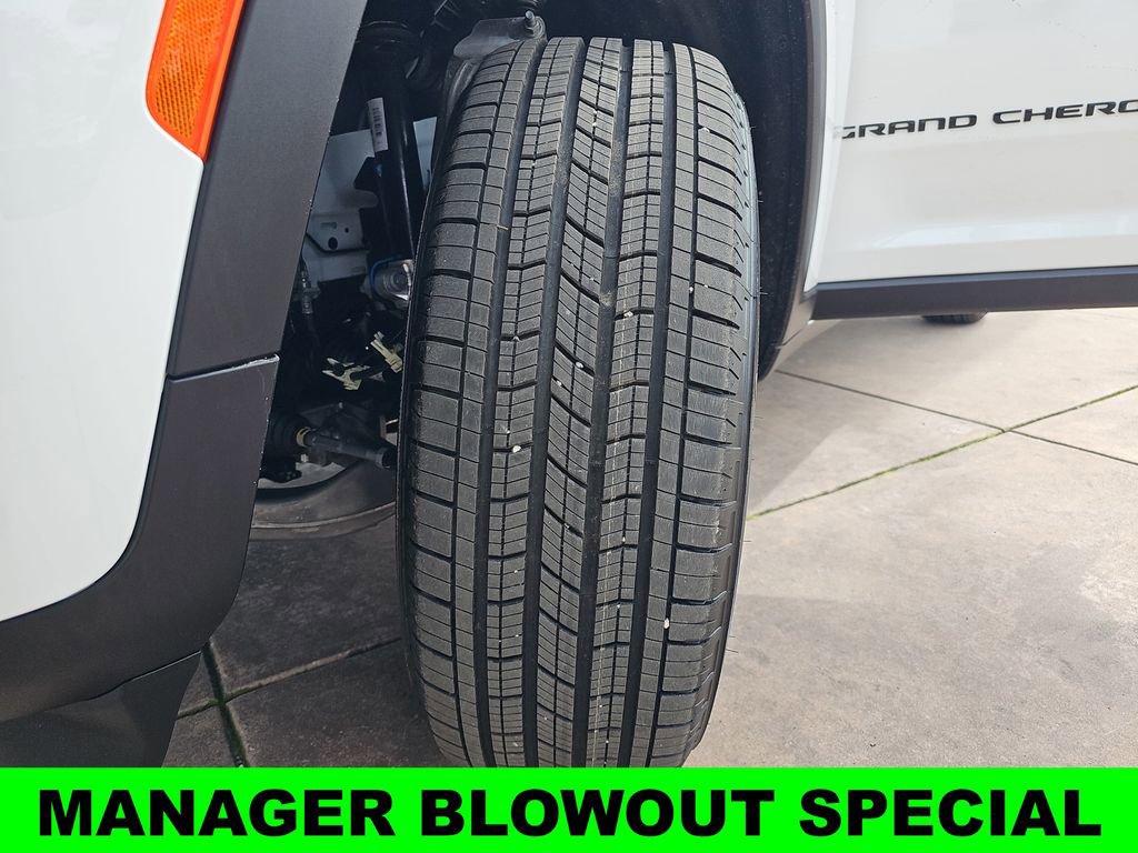 New 2026 Jeep Grand Cherokee Altitude AWD/4WD image 36