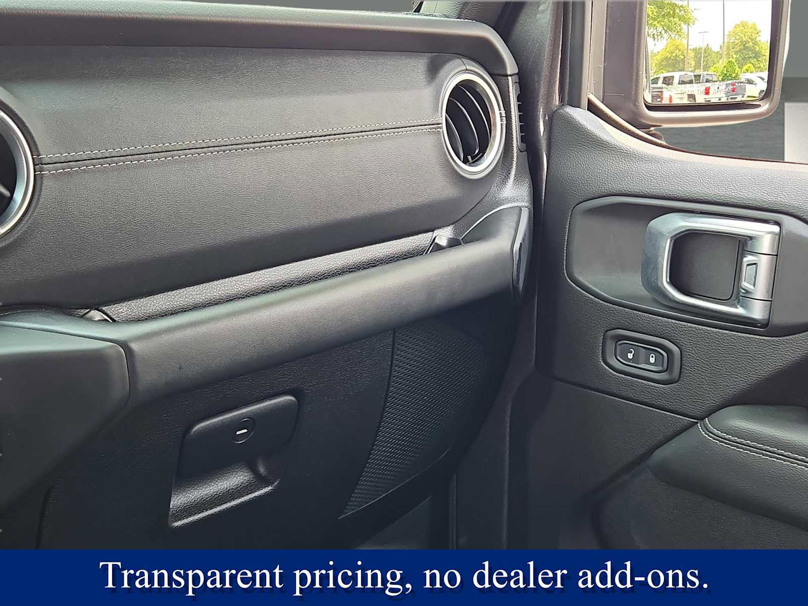 Used 2020 Jeep Wrangler Unlimited Sahara image 65