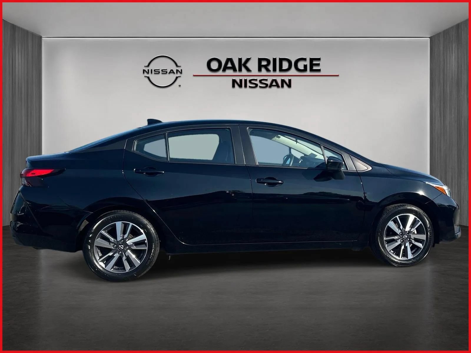 Used 2023 Nissan Versa SV FWD image 2