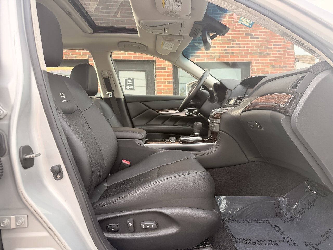 Used 2011 INFINITI M37 x w/ Premium Pkg AWD/4WD image 23
